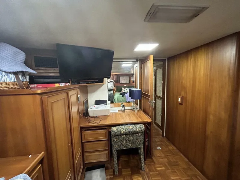 Slide: The Image of Jefferson Marquessa 52 Standard Deckhouse 1988 - 5410203