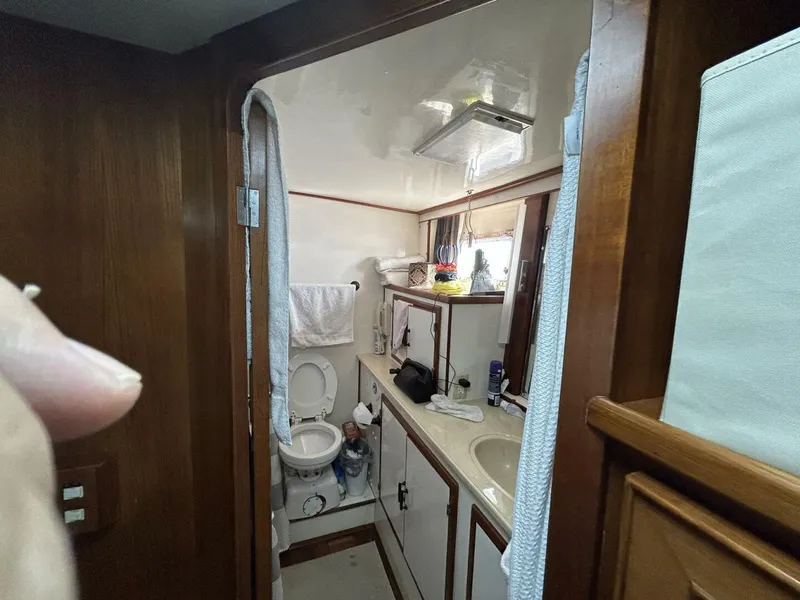 Slide: The Image of Jefferson Marquessa 52 Standard Deckhouse 1988 - 5410204