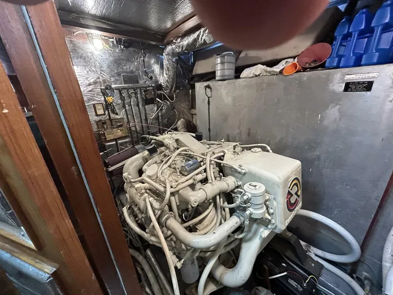Slide: The Image of Jefferson Marquessa 52 Standard Deckhouse 1988 - 5410206