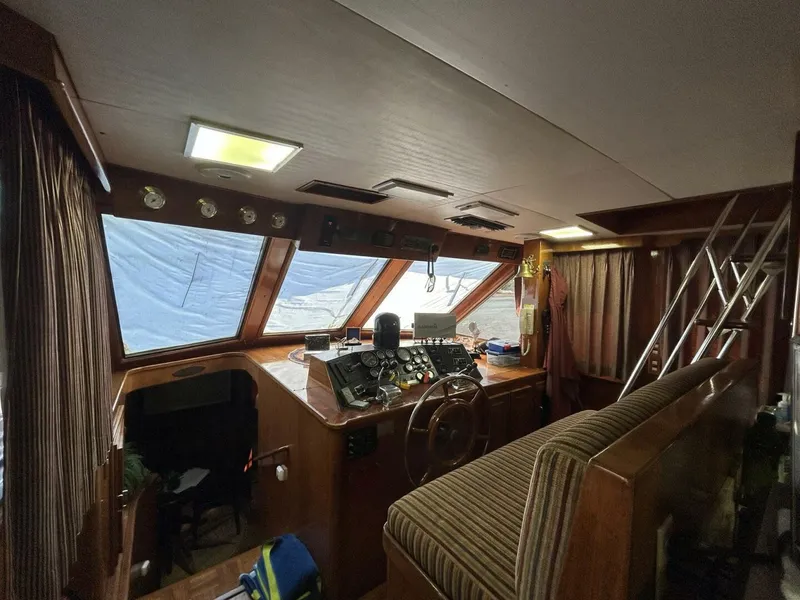 Slide: The Image of Jefferson Marquessa 52 Standard Deckhouse 1988 - 5410189
