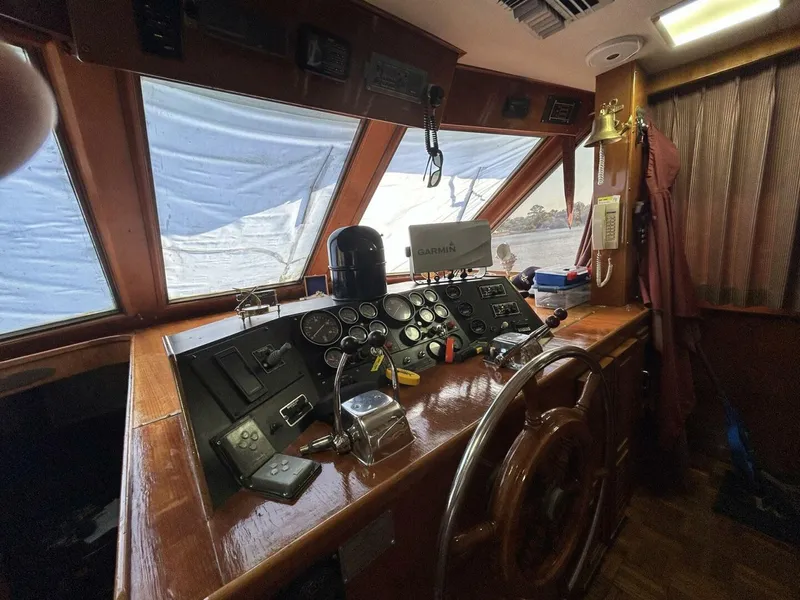 Slide: The Image of Jefferson Marquessa 52 Standard Deckhouse 1988 - 5410191