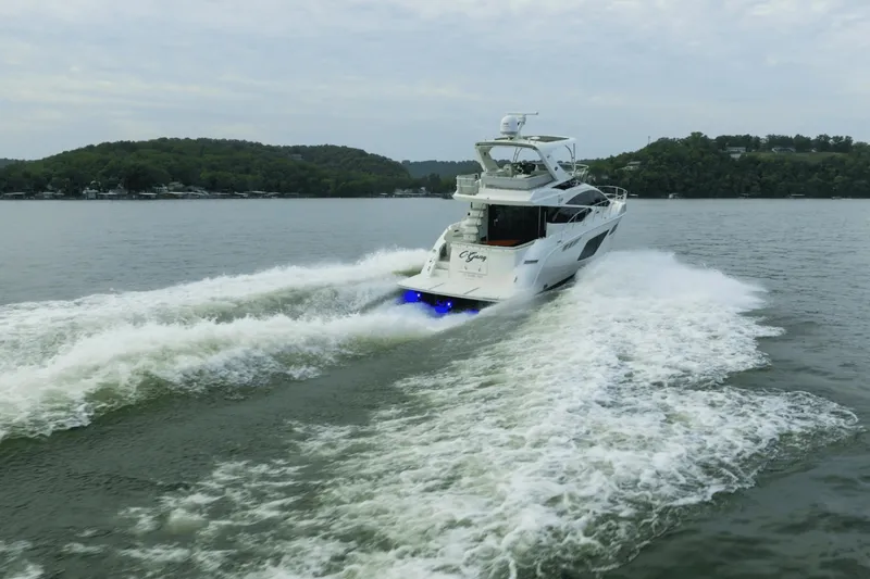 Slide: The Image of Sea Ray L550 FLY 2018 - 5410888