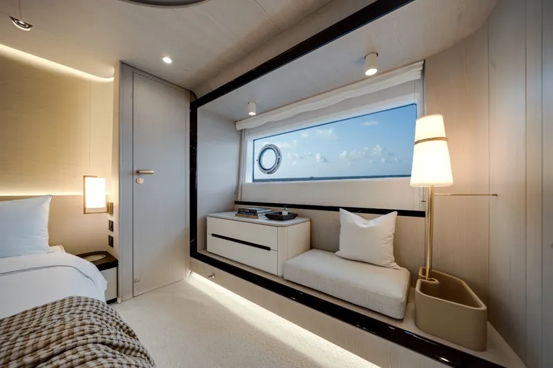 Slide: The Image of Azimut Fly 78 2026 - 5506500