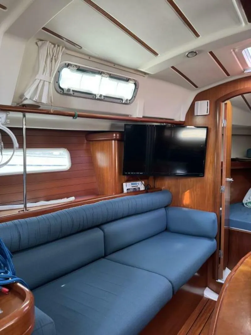 Slide: The Image of Beneteau 361 2001 - 5421088