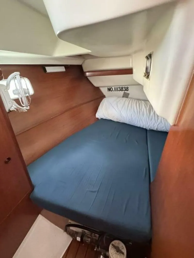 Slide: The Image of Beneteau 361 2001 - 5421102