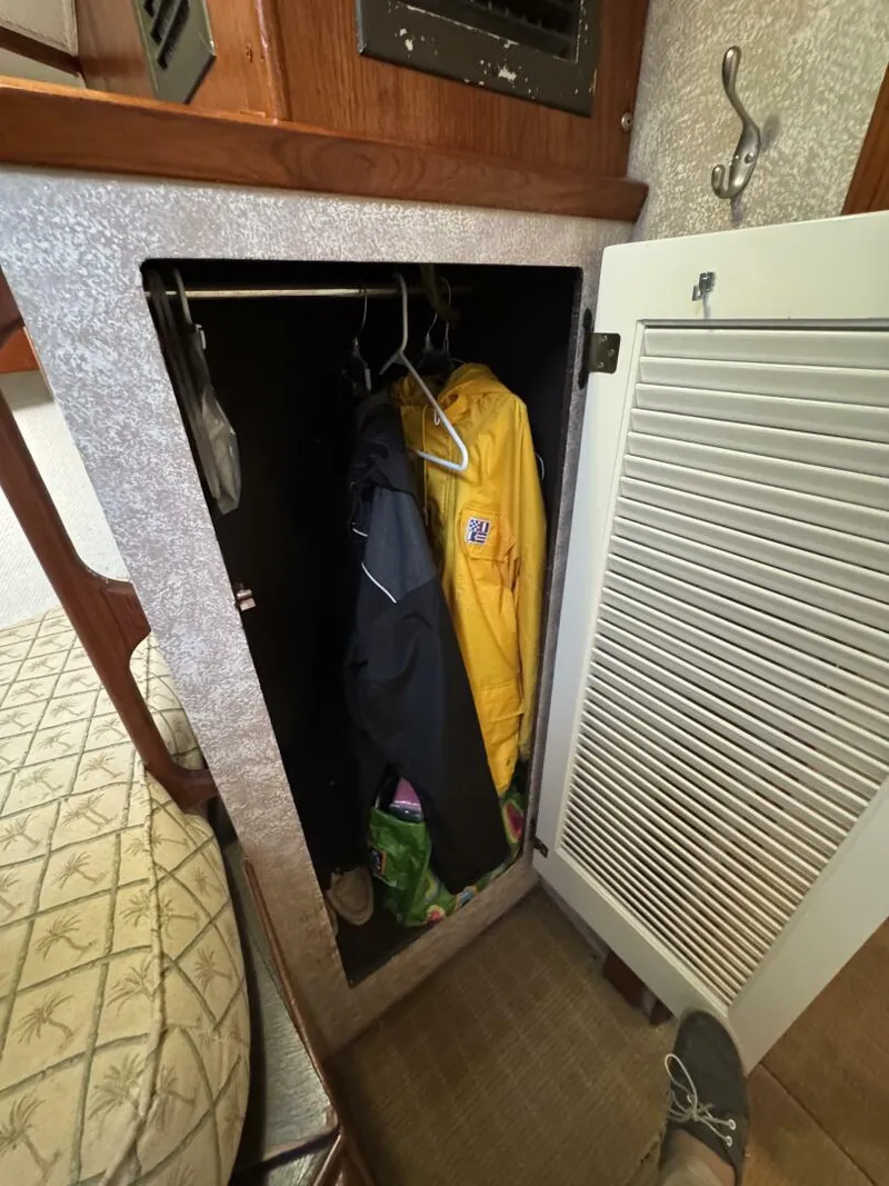 Slide: The Image of Master Closet - 5412593