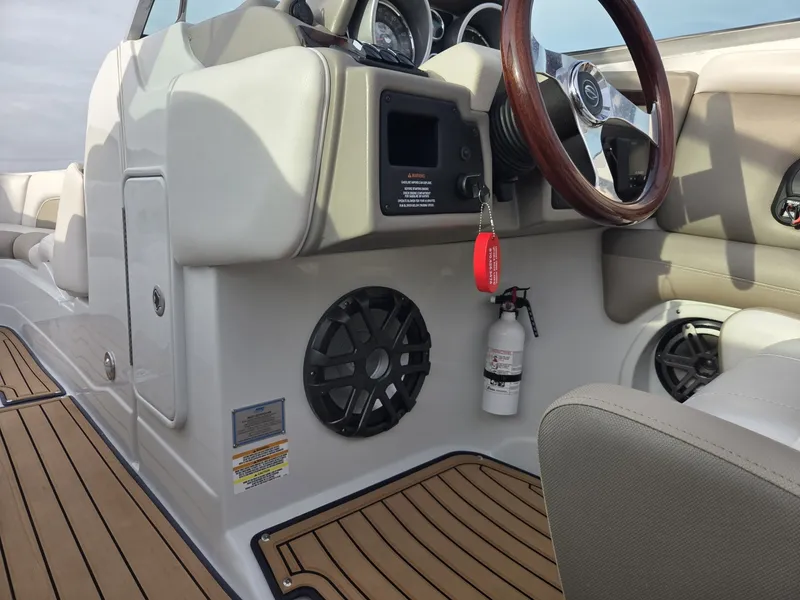 Slide: The Image of Crownline Boats 285 SS 2015 - 6047302
