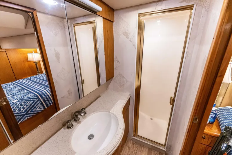 Slide: The Image of Ocean Yachts 57 2006 - 5413016