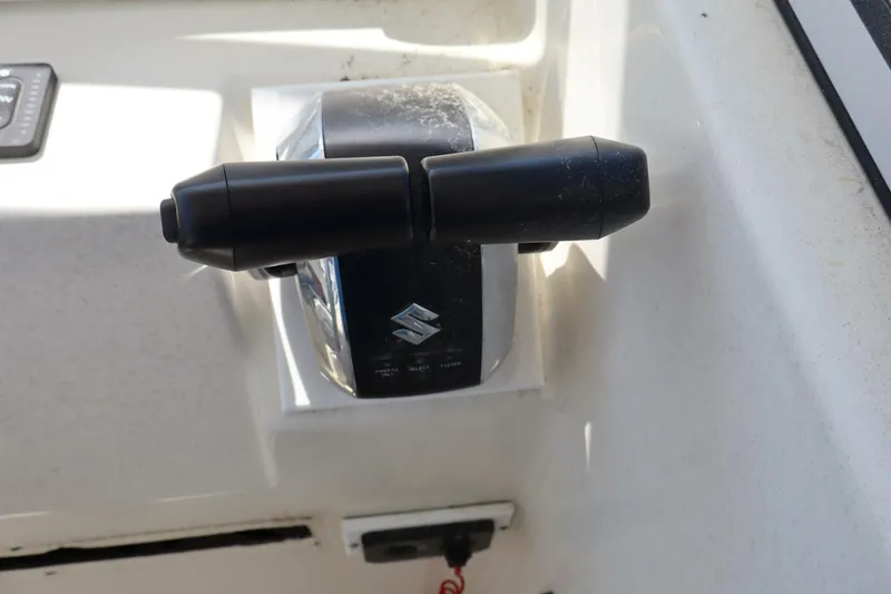 Slide: The Image of Sea Boss 235 Walkaround 2005 - 5413831