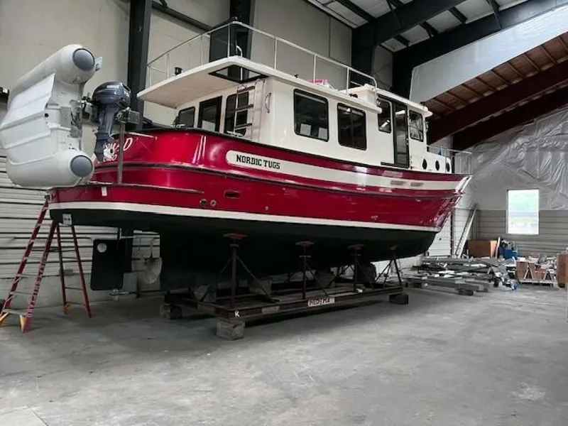 Slide: The Image of Fresh Bottom Paint March 2025 - 5417580