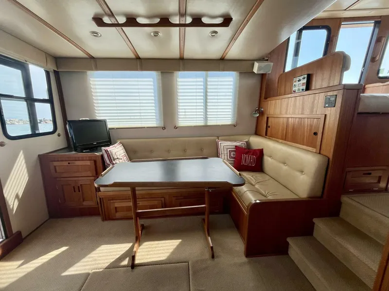 Slide: The Image of Settee Photo June 2025 - 5441866