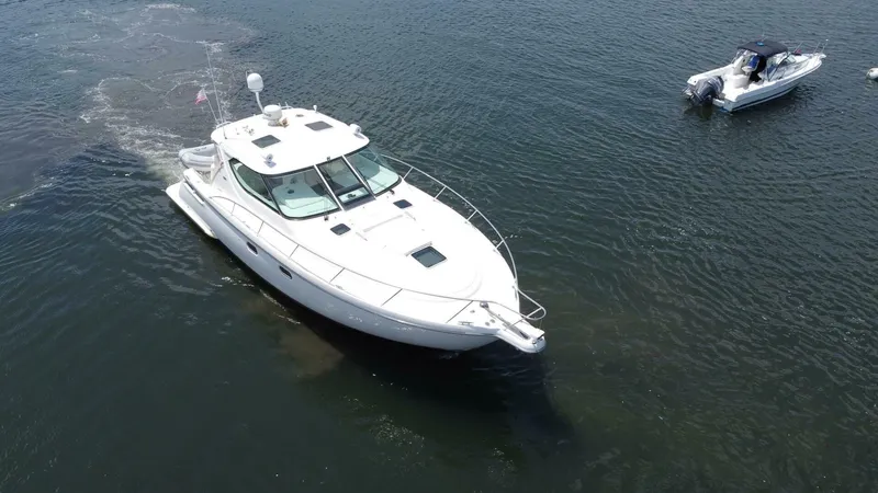 Slide: The Image of Tiara 43 Sovran 2006 - 5428900