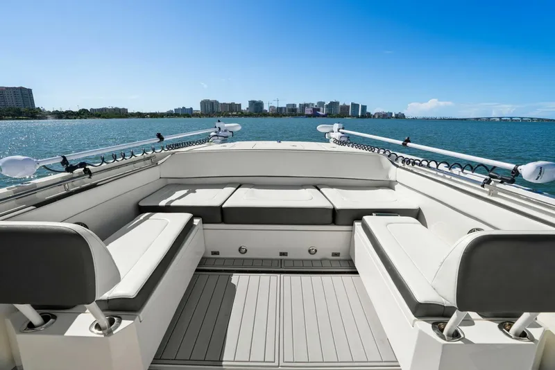 Slide: The Image of 2022 World Cat 400 CC-X - Bow - 5510992