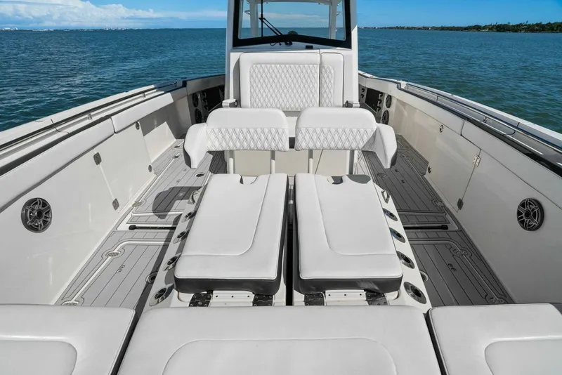 Slide: The Image of 2022 World Cat 400 CC-X - Bow Seating - 5511000