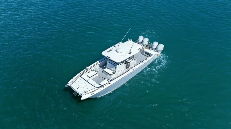 Slide: The Image of 2022 World Cat 400 CC-X - Profile Aerial - 5510933