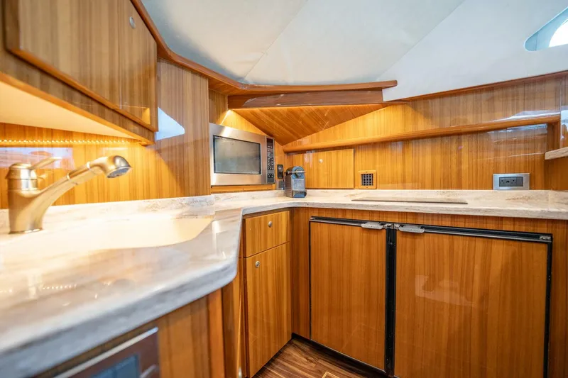 Slide: The Image of 2015 Viking 42 Flybridge Hawk Tuna - 5416657