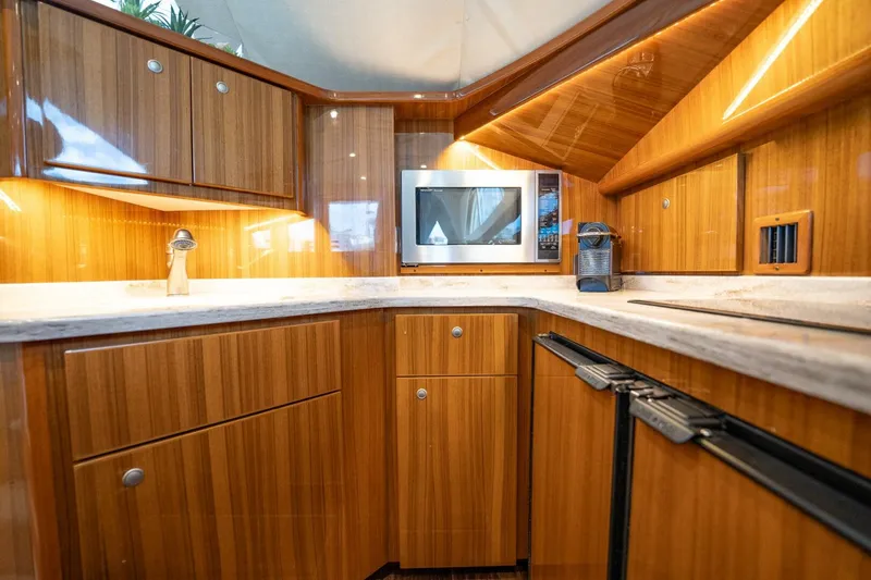 Slide: The Image of 2015 Viking 42 Flybridge Hawk Tuna - 5416658