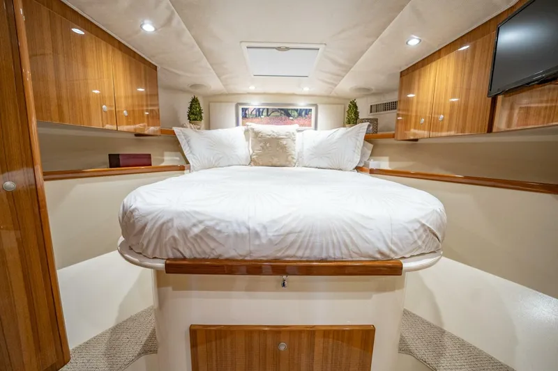 Slide: The Image of 2015 Viking 42 Flybridge Hawk Tuna - 5416668