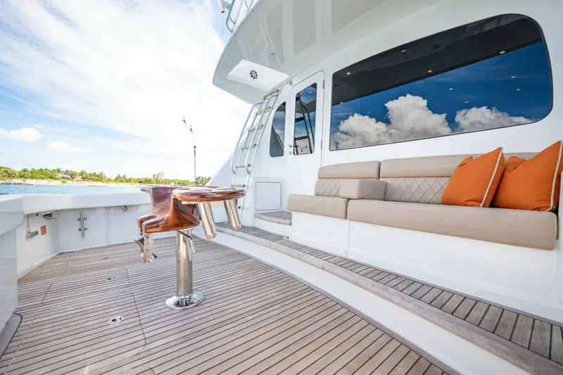 Slide: The Image of 2015 Viking 42 Flybridge Hawk Tuna - 5416680