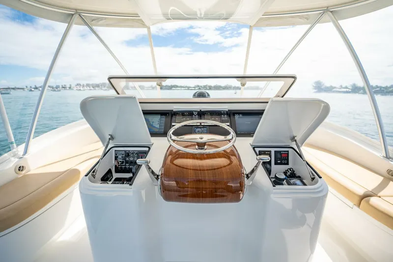 Slide: The Image of 2015 Viking 42 Flybridge Hawk Tuna - 5416692