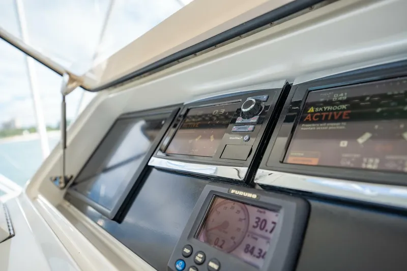 Slide: The Image of 2015 Viking 42 Flybridge Hawk Tuna - 5416691