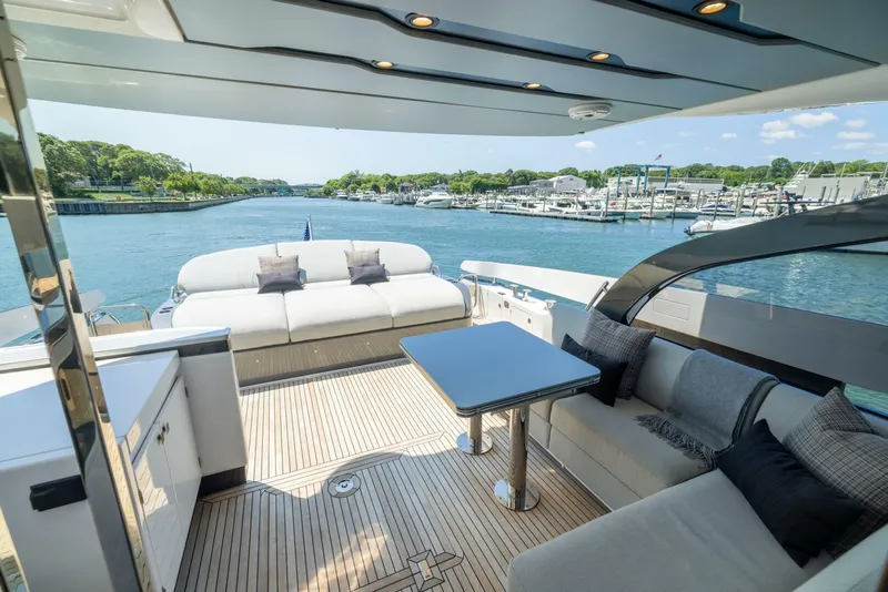 Slide: The Image of Azimut S7 For Sale - SECOND CHANCE - 5416524