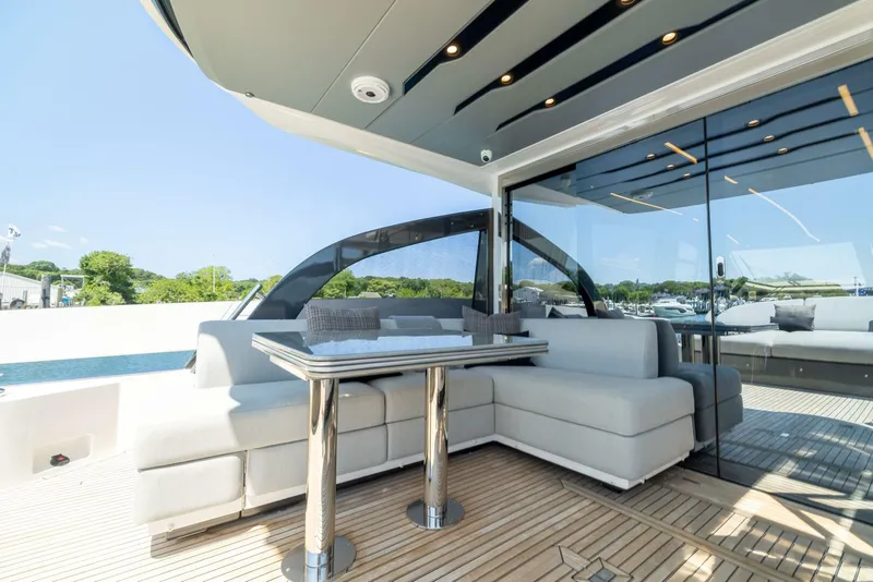 Slide: The Image of Azimut S7 For Sale - SECOND CHANCE - 5416534