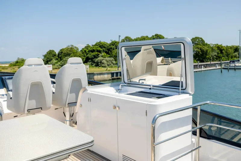 Slide: The Image of Azimut S7 For Sale - SECOND CHANCE - 5416556