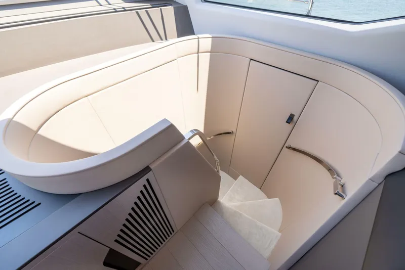 Slide: The Image of Azimut S7 For Sale - SECOND CHANCE - 5416584