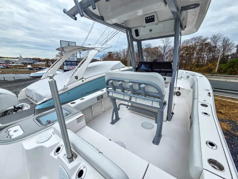 Slide: The Image of Sea Fox 228 Commander 2026 - 5801076