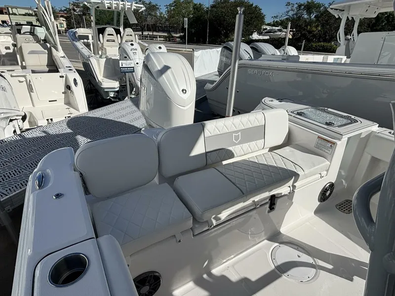 Slide: The Image of Sea Fox 228 Commander 2026 - 5549877