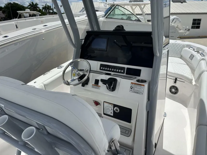 Slide: The Image of Sea Fox 228 Commander 2026 - 5549886