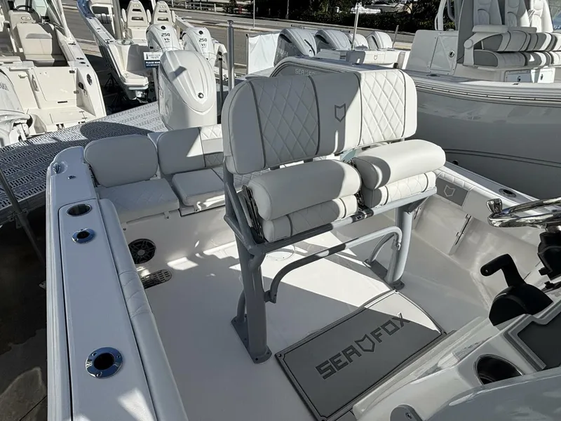 Slide: The Image of Sea Fox 228 Commander 2026 - 5549876