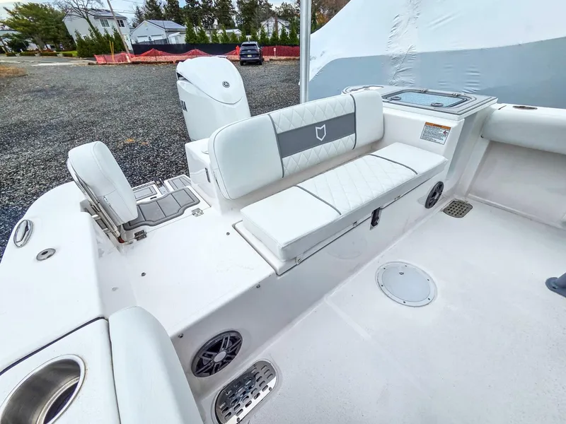 Slide: The Image of Sea Fox 228 Commander 2026 - 5819203