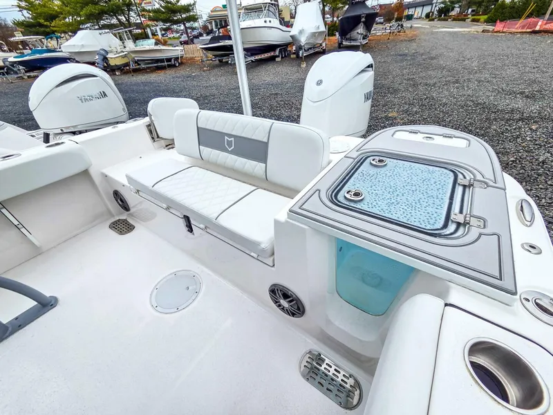 Slide: The Image of Sea Fox 228 Commander 2026 - 5819204