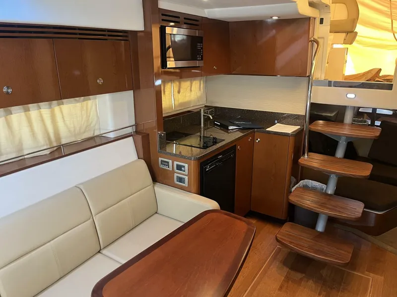 Slide: The Image of Sea Ray 350 Sundancer 2014 - 5764398