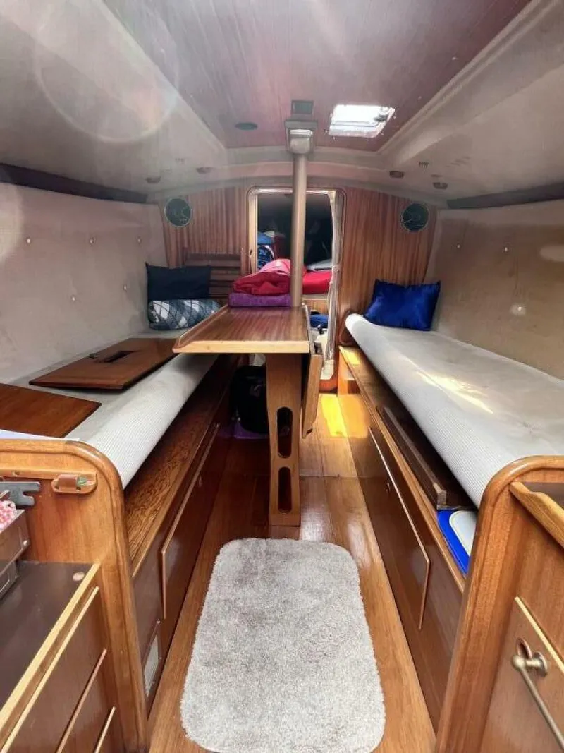 Slide: The Image of Aphrodite 32 1978 - 5418295