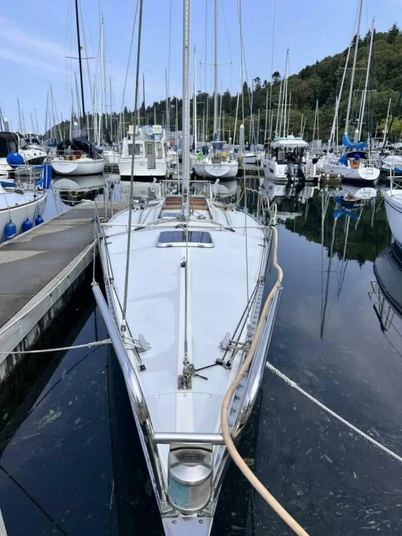 Slide: The Image of Aphrodite 32 1978 - 5418284