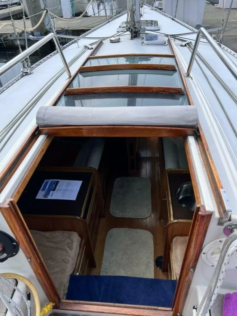 Slide: The Image of Aphrodite 32 1978 - 5418289