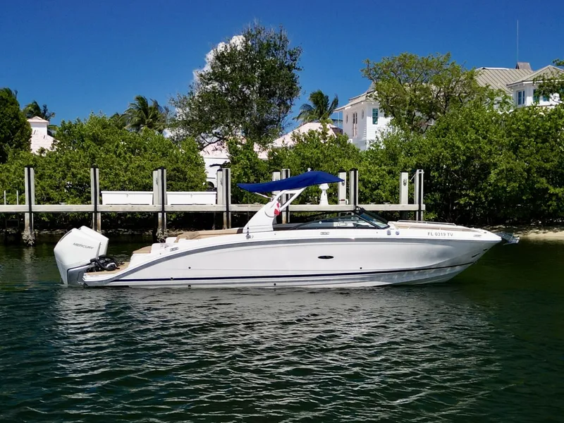 Slide: The Image of 2019 Sea Ray 290 SDX - Profile 2019 Sea Ray 290 SDX - 5418436