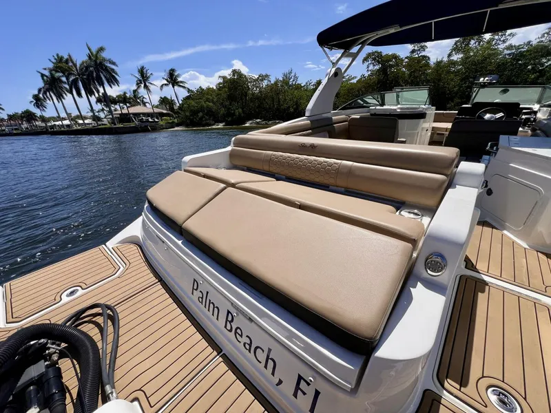 Slide: The Image of 2019 Sea Ray 290 SDX - Aft Deck 2019 Sea Ray 290 SDX - 5418526