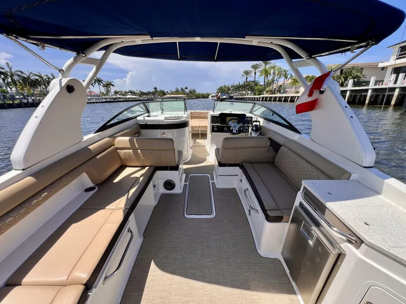 Slide: The Image of 2019 Sea Ray 290 SDX - Seating 2019 Sea Ray 290 SDX - 5418532