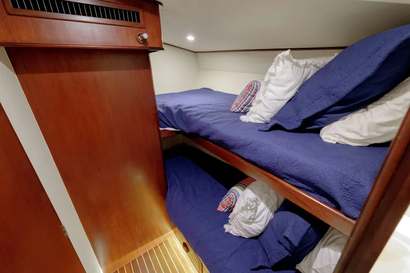 Slide: The Image of 2000 Garlington 61C "Salemwolf" - Stateroom - 5475954