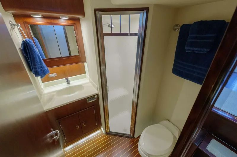 Slide: The Image of 2000 Garlington 61C "Salemwolf" - Stateroom - 5475956