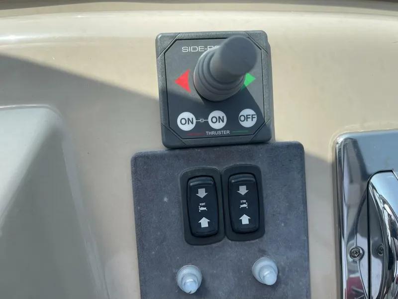 Slide: The Image of Carver Yachts 36 Mariner 2006 - 5418880