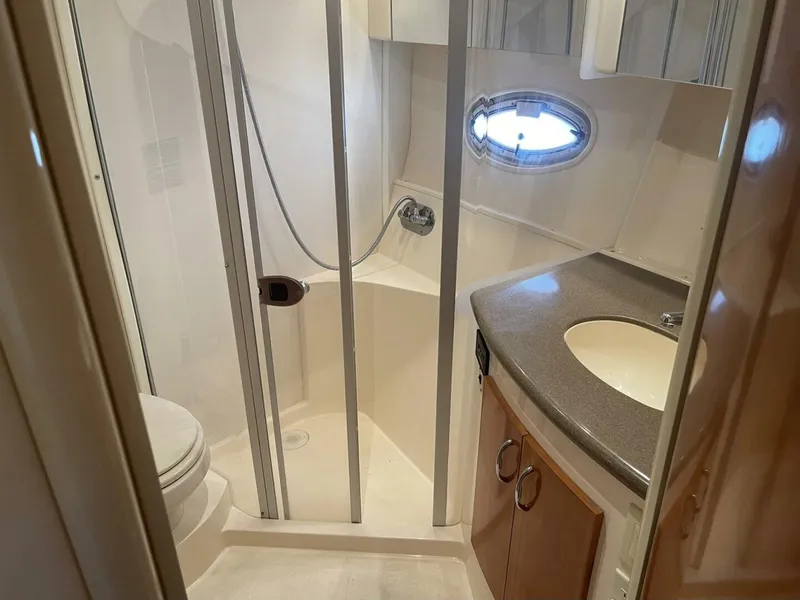 Slide: The Image of Carver Yachts 36 Mariner 2006 - 5418896