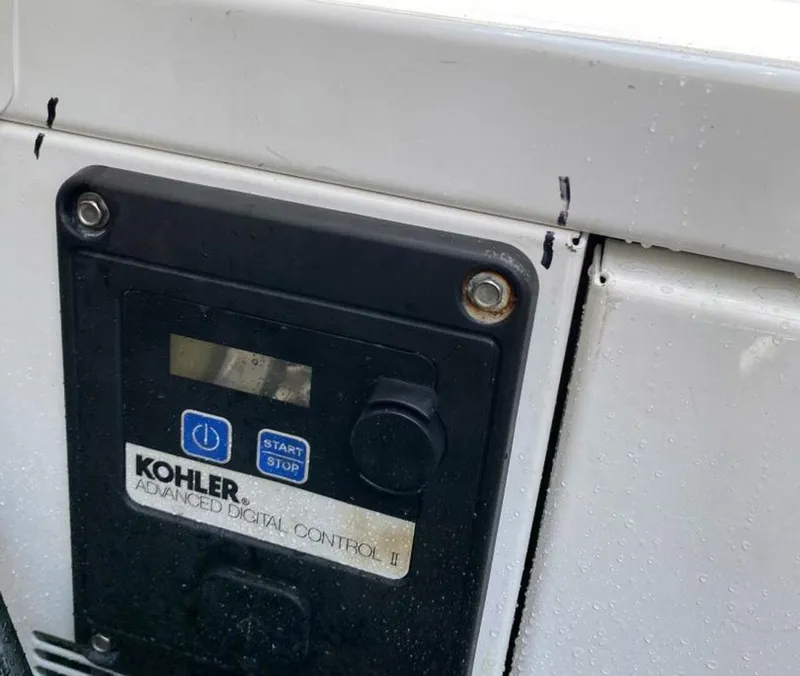 Slide: The Image of Carver Yachts 36 Mariner 2006 - 5418901