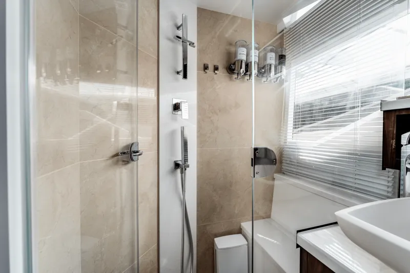 Slide: The Image of Galeon 510 SKY 2023 - 5486280