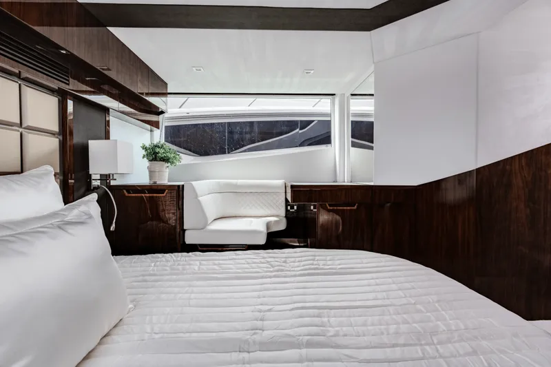 Slide: The Image of Galeon 510 SKY 2023 - 5486285