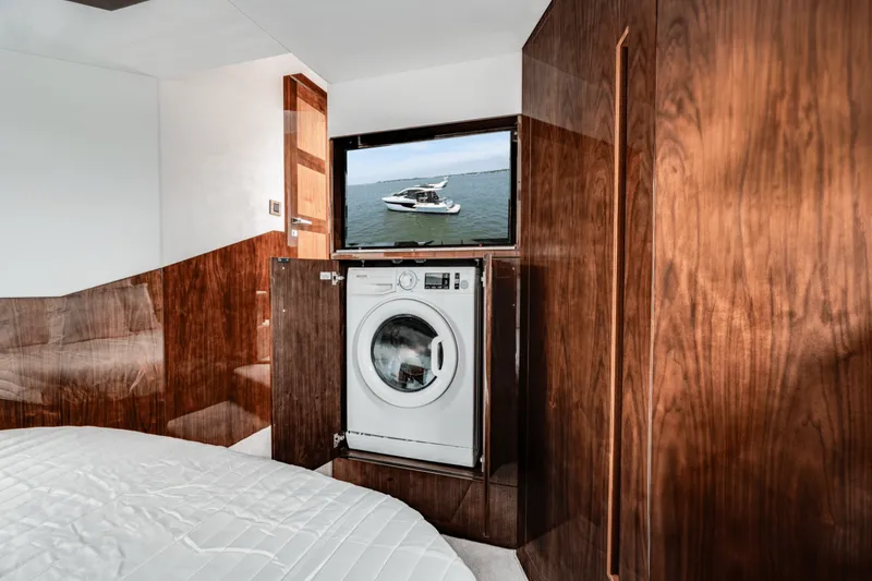 Slide: The Image of Galeon 510 SKY 2023 - 5486290